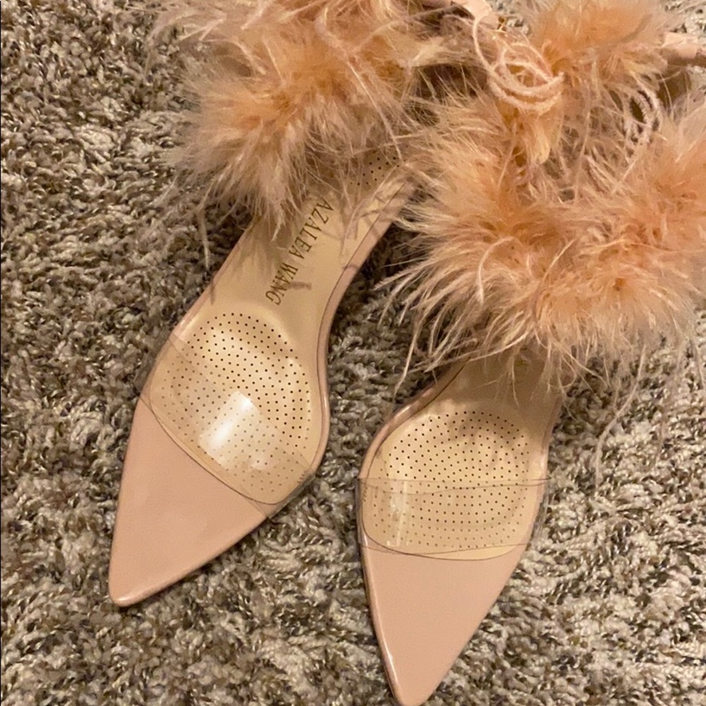 Nude fur heel